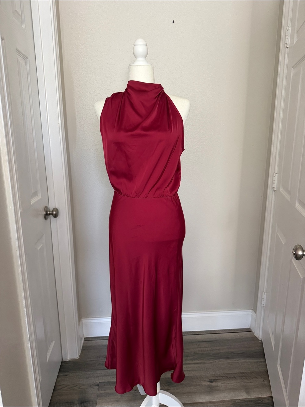 Satin-like Dress in Deep Wine